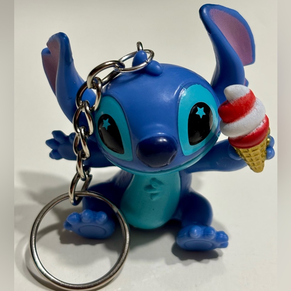 Handmade Disney Lilo and Stitch - Stitch w Ice Cream Keychain